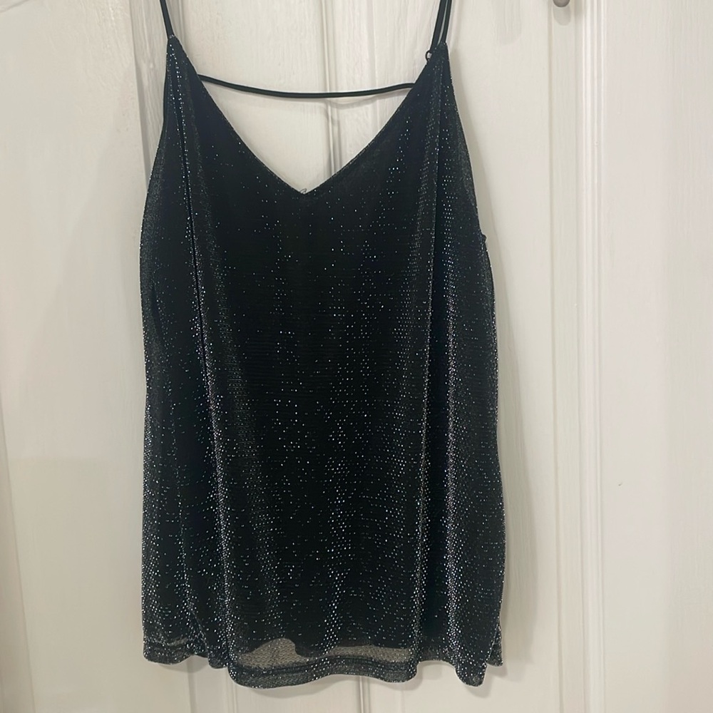 Beautiful black shimmery tank top, great for a night out or NYE! Never worn, M